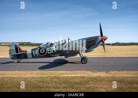 Spitfire à l'aérodrome IWM Duxford, Royaume-Uni Banque D'Images