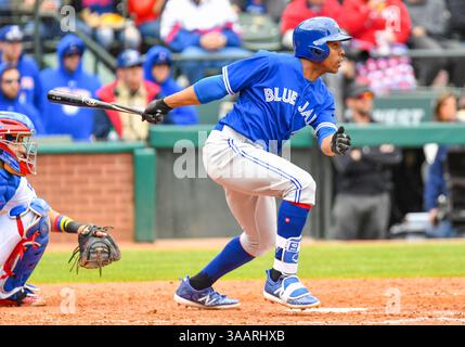 08 avril 2018 : les Blue Jays de Toronto quittent Curtis Granderson #18 lors d'un match de la MLB entre les Blue Jays de Toronto et les Texas Rangers au Globe Life Park à Arlington, TX Toronto bat Texas 7-4 Albert Pena/CSM. (Image de crédit : &copy ; Albert Pena/CSM via ZUMA Wire) Banque D'Images