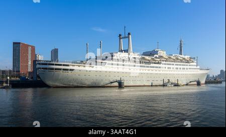 Le ss Rotterdam est l'ancien navire de croisière de la Holland America Line, naviguant sur les océans du monde entier Banque D'Images
