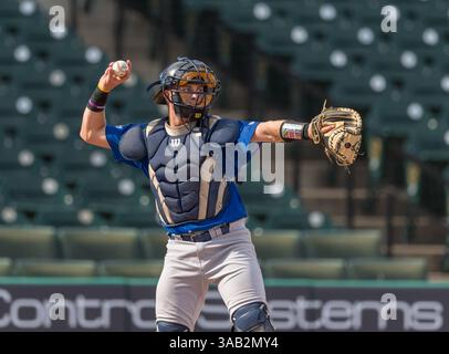 23 mai 2018 : receveur de la Nouvelle-Orléans beau Bratton (24 ans). Lors des championnats de la conférence Southland 2018. Match 3 la Nouvelle-Orléans contre Sam Houston au Constellation Field Sugar Land, Texas. No. 8 les particuliers de la Nouvelle-Orléans ont bouleversé le No. 1 Sam Houston State 4-3 en 10 manches, quelque chose qui ne s'est pas produit depuis 2015(Credit image : &copy ; Maria Lysaker/CSM via ZUMA Wire) Banque D'Images