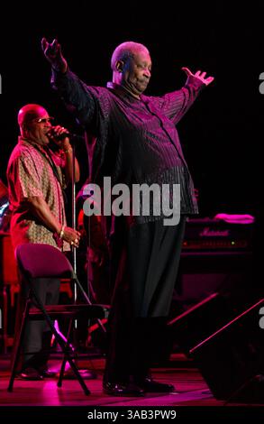 10 août 2003 - Boca Raton, FL, États-Unis - BOCA RATON, FL - 10 SEPTEMBRE : BB King se produit au Mizner Park Amphitheater le 10 septembre 2003 à Boca Raton Florida...People : BB King. (Crédit image : © Storms Media Group/SMG via ZUMA Wire) Banque D'Images