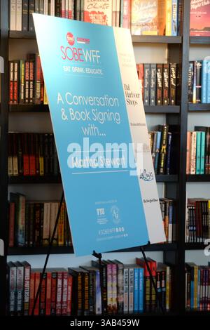 BAL HARBOUR, FL- FÉVRIER 24 : Martha Stewart's Vegetables : Inspired Recipes and Tips for Choice, Cooking, and Enjoy the Fresh Seasonal Flavors' signature de livre à Books and Books le 24 février 2017 à Bal Harbour, Floride... personnes : Martha Stewart. (Crédit image : © SMG via ZUMA Wire) Banque D'Images
