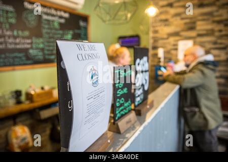 Harringtons Eel, Pie & Mash shop à Tooting le dernier jour. Banque D'Images