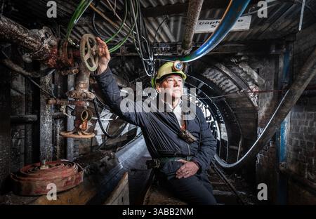 Photo du dossier datée du 21/02/24, prise par Danny Lawson du directeur minier Shaun McLoughlin au National Coal Mining Museum for England, dans l'ancien site de la mine de charbon Caphouse à Wakefield, West Yorkshire, avant le 40e anniversaire de la grève des mineurs. Date d'émission : mercredi 2 avril 2025. Banque D'Images