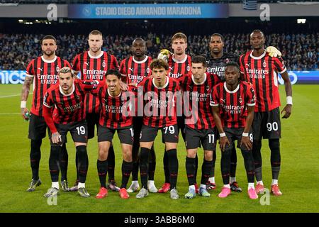 Naples, Italie. 30 mars 2025. Les joueurs de l'AC Milan s'alignent pour une photo d'équipe lors du match de Serie A entre la SSC Napoli et l'AC Milan au Stadio Diego Arm Banque D'Images