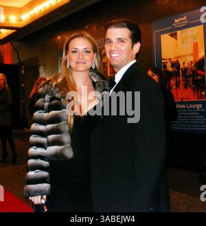NEW YORK, NY - 29 OCTOBRE 2007 : Donald Trump Jr. et son épouse Vanessa arrivent au Marriot Marquis pour la vente aux enchères de charité Angel Ball 2007 le 29 octobre 2007 à New York. Le Angel Ball 2007 parrainé par la Fondation G&P pour la recherche sur le cancer a été créé par Denise Rich et sa famille en mémoire de sa fille Gabrielle Rich Aouad qui est décédée à l'âge de 27 ans après une lutte contre la leucémie myéloïde aiguë... personnes : Donald Trump Jr, Vanessa Trump. (Crédit image : © SMG via ZUMA Wire) Banque D'Images