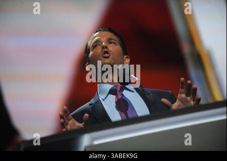 CLEVELAND, OH - 19 JUILLET : Donald Trump Jr le deuxième jour de la Convention nationale républicaine le 19 juillet 2016 à la Quicken Loans Arena de Cleveland, Ohio. On estime que 50 000 personnes sont attendues à Cleveland, dont des centaines de manifestants et de membres des médias... personnes : Donald Trump Jr. (crédit image : © SMG via ZUMA Wire) Banque D'Images