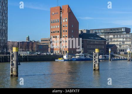 Rotterdam, pays-Bas. 02 février 2025. Bureau de police du port maritime de Rotterdam dans le port. Bateau de police amarré. Banque D'Images