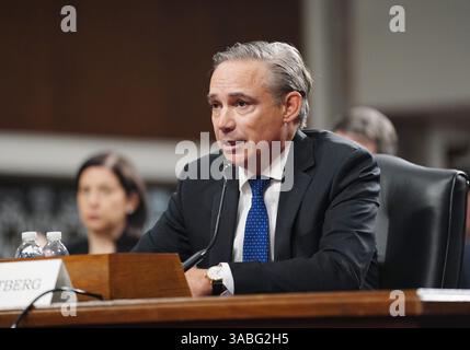 Washington, États-Unis. 02 avril 2025. Kelly Ortberg, présidente et chef de la direction de Boeing, témoigne devant une audience de la Commission du commerce, des sciences et des transports du Sénat sur les normes de fabrication et de sécurité de Boeing au Capitole des États-Unis à Washington, DC, le mercredi 2 avril 2025. Photo de Bonnie Cash/UPI crédit : UPI/Alamy Live News Banque D'Images