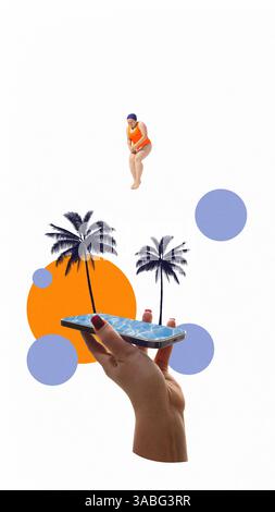 Femme à mi-air au-dessus de la piscine de téléphone avec des palmiers et le soleil orange dans la scène d'été surréaliste. Collage d'art contemporain. Banque D'Images