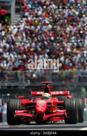 Felipe Massa (SOUTIEN-GORGE) Ferrari F2007.Felipe Massa (SOUTIEN-GORGE) Ferrari F2007...Championnat du monde de formule 1, Rd 6, Grand Prix du Canada, Journée des qualifications, Montréal, Canada, samedi 9 juin 2007...IMAGE NUMÉRIQUE. (Crédit image : ©Sutton Motorsports/ZUMA Press) RESTRICTIONS : DROITS en Amérique du Nord et du Sud SEULEMENT ! Banque D'Images