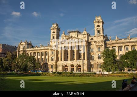 Budapest, Hongrie - 18 juin 2023 : Palais de Justice Banque D'Images