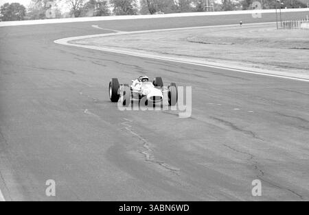 Jim Clark (GBR) Lotus Ford, en route vers la 2ème place...Indianapolis 500, Indianapolis, USA. ..30 mai 1963. (Crédit image : ©Sutton Motorsports/ZUMA Press) Banque D'Images