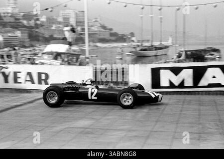 Jackie Stewart (GBR) BRM P261 remporte sa deuxième victoire en GP lors de sa onzième course...Grand Prix de Monaco, Monte Carlo, 22 mai 1966. (Crédit image : ©Sutton Motorsports/ZUMA Press) Banque D'Images