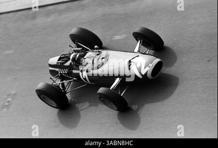 Jackie Stewart (GBR) BRM P261 remporte sa deuxième victoire en GP lors de sa onzième course...Grand Prix de Monaco, Monte Carlo, 22 mai 1966. (Crédit image : ©Sutton Motorsports/ZUMA Press) Banque D'Images