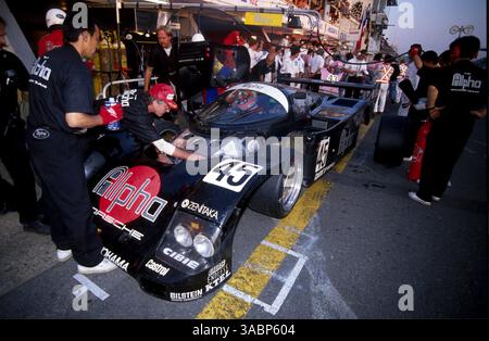 TIFF Needell (GBR) / David Sears (GBR) / Anthony Reid (GBR) Alpha Racing Team Porsche 962C a terminé à la 3ème place..les 24 heures du Mans, le Mans, France, 16-17 juin 1990. (Crédit image : ©Sutton Motorsports/ZUMA Press) Banque D'Images