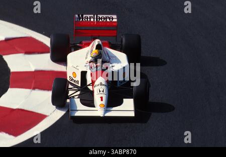 Ayrton Senna (BRA) McLaren MP4/6B, a été impliqué dans une collision au premier tour et a été contraint de prendre sa retraite...Grand Prix de France, Magny-cours, 5 juillet 1992 (crédit image : ©Sutton Motorsports/ZUMA Press) Banque D'Images