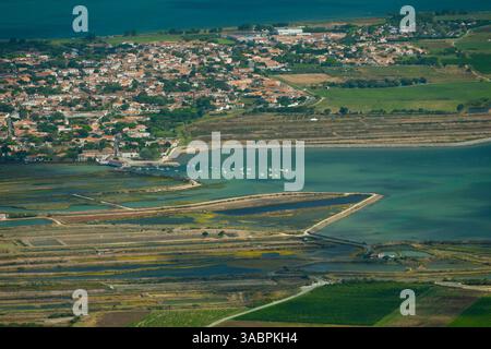 France, Charente-maritime (17), Ile de Ré, Loix et baie de la fosse de Loix (vue aérienne) Banque D'Images