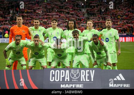 Madrid, Espagne, 2 avril 2025 : la formation de départ du FC Barcelone lors de la Copa del Rey, deuxième manche, entre ​​on Atlético de Madrid et le FC Barcelone, le 2 avril 2025, au Riyad Air Metropolitano Stadium de Madrid, Espagne. Crédit : Alberto Brevers / Alamy Live News. Banque D'Images