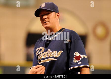 22 avril 2008 - Houston, Texas, États-Unis - le lanceur JAKE PEAVY #44 des Padres de San Diego revient à la dugout lors d'un match contre les Astros de Houston au minute Maid Park. (Crédit image : © Tom Mayes/Cal Sport Media/ZUMA Press) Banque D'Images