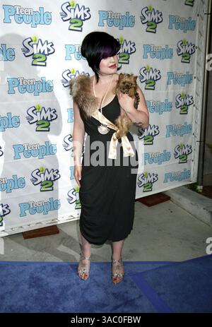 07 août 2004 ; Hollywood, CA, États-Unis ; KELLY OSBOURNE à la fête des adolescents 2004 à Hollywood Hills. Banque D'Images