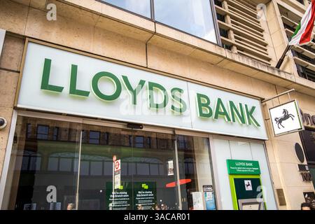 Londres, Royaume-Uni - 14 septembre 2023 : Lloyds Bank Plc, une banque britannique de détail et commerciale Banque D'Images