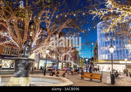 Lumières de Noël à Sloane Square Londres Royaume-Uni Banque D'Images