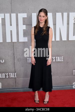 Los Angeles, États-Unis. 02 avril 2025. Los Angeles, CA. 02MAR2025 : Gabrielle Haugh à la première de la saison 6 du Handmaid's Tale au TCL Chinese Theatre. Crédit photo : Paul Smith/Alamy Live News Banque D'Images