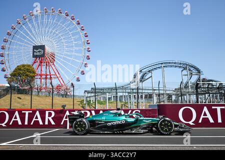 SUZUKA, JAPON - 4 AVRIL : balade au Canada au volant de la (18) Mercedes Aston Martin AMR25 lors des essais avant le Grand Prix de F1 du Japon sur le circuit de Suzuka le 4 avril 2025 à Suzuka, au Japon. (Photo de Qian Jun/Paddocker) Banque D'Images