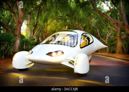 03 janv. 2008 ; Carlsbad, CA, États-Unis ; le futuriste Aptera Typ-1 est un véhicule à trois roues alimenté par batterie, capable d'atteindre des vitesses allant jusqu'à 80 mph et capable de parcourir près de 100 miles avec une seule charge. Le biplace fabriqué par une entreprise de Carlsbad, Calif, devrait être disponible à la vente fin 2008 à un prix d'environ 0 000. Crédit obligatoire : photo de courtoisie Aptera/ZUMA Press. ( Banque D'Images