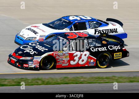 22 mars 2008 - Pepsi 300 présenté par Kroger Nashville Superspeedway, Lebanon, TN. Bryan Clauson et Jason Leffler dans le corner lors du Pepsi 300. (ASP photo/Russell LaBounty)(crédit image : © PHOTOGRAPHER/Cal Sport Media) Banque D'Images