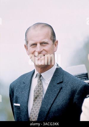 01 août 1947 - Londres, Angleterre, Royaume-Uni - Prince royal de Grèce et du Danemark, PHILIPPE a renoncé à ces titres peu avant son mariage. Au moment de son engagement, il était connu sous le nom de lieutenant Philip Mountbatten. Le 20 novembre 1947, il épouse la princesse Elizabeth, héritière présomptive du roi George VI (image de crédit : © Keystone Pressedienst/ZUMA Press) RESTRICTIONS : * Allemagne droits de SORTIE * (PHOTO DE FICHIER : date et lieu exacts inconnus) Banque D'Images
