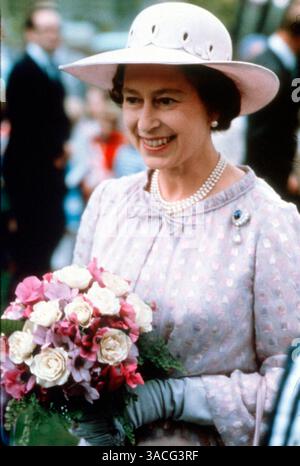 Jan 01, 1970 - Londres, Angleterre, Royaume-Uni - fille aînée du roi George VI et de la reine Elizabeth, ELIZABETH WINDSOR (nommée Elizabeth II) est devenue reine à l'âge de 25 ans et a régné pendant plus de cinq décennies d'énormes changements sociaux et de développement. Pendant plus de 50 ans, au cours d'une période de grands changements sociaux, la Reine a exercé ses fonctions politiques de chef de l'État, les responsabilités cérémonielles du souverain et un programme de visites sans précédent au Royaume-Uni, dans le Commonwealth et à l'étranger. (Crédit image : © Keystone Pressedienst/ZUMA Press) RESTRICTIONS : * Allemagne Banque D'Images