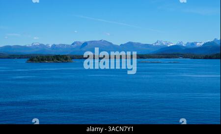 Archipel des îles dans le Moldefjord, Norvège Banque D'Images