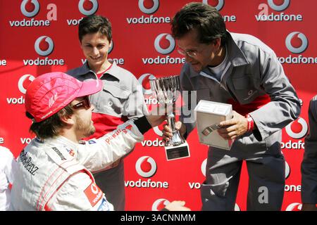 Fernando Alonso (ESP) McLaren à un événement de Karting Vodafone...Championnat du monde de formule 1, Rd 12, Grand Prix de Turquie, préparatifs, Istanbul Park, Turquie, jeudi 23 août 2007. (Crédit image : ©Sutton Motorsports/ZUMA Press) RESTRICTIONS : UK Rights OUT ! Banque D'Images
