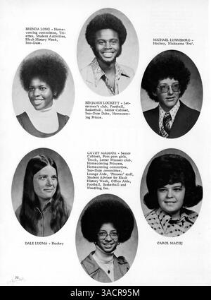 L'annuaire Centralian 1974 reflète les expériences des élèves du Central High School, des enseignants, de l'athlétisme et des clubs, et documente les événements importants et l'histoire afro-américaine de l'année scolaire 1973-1974. Banque D'Images