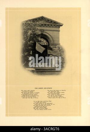 L'annuaire 'Hesperian' 1923 de West High School offre un dossier complet de la vie académique et parascolaire de l'année scolaire 1922-1923. Banque D'Images