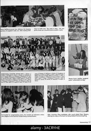 L’Echowan Yearbook 1975 de l’École secondaire Louis Park saisit l’essence de l’année scolaire 1974-1975 en mettant l’accent sur les élèves, les enseignants, les activités parascolaires et les événements sportifs. Banque D'Images