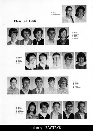 L'annuaire '65 Eagle', de l'Eden Prairie High School, recense les activités académiques, sportives et sociales de l'année scolaire 1964-1965 en mettant en évidence les étudiants et les professeurs. Banque D'Images