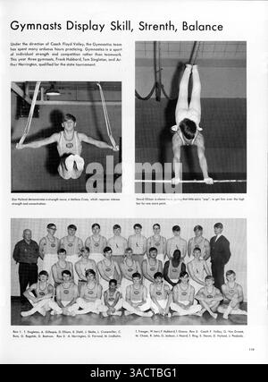 Cet annuaire de l'orateur 1968 de Patrick Henry High School documente le corps étudiant, les professeurs, les équipes sportives, les activités du club et l'histoire afro-américaine au cours de l'année scolaire 1967-1968. Les pages 91-92 sont manquantes. Banque D'Images