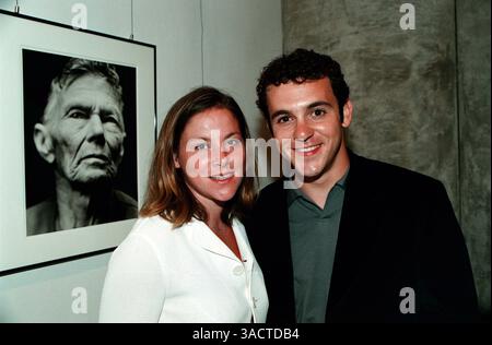 16 juillet 2000 ; Los Angeles, CA, États-Unis ; acteur FRED SAVAGE et date @ la victoire sur la violence Galerie réception.. (Crédit image : Jonathan Alcorn/ZUMAPRESS.com) Banque D'Images