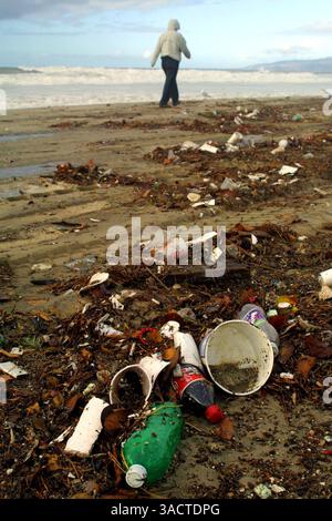 11 janvier 2001 ; Los Angeles, CA, États-Unis ; la tempête hivernale californienne a emporté la pollution sur Venice Beach. . (Crédit image : Jonathan Alcorn/ZUMAPRESS.com) Banque D'Images