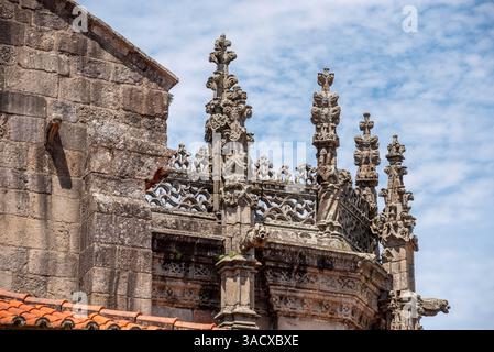 Détail architectural de la cathédrale gothique à Braga, Portugal Banque D'Images