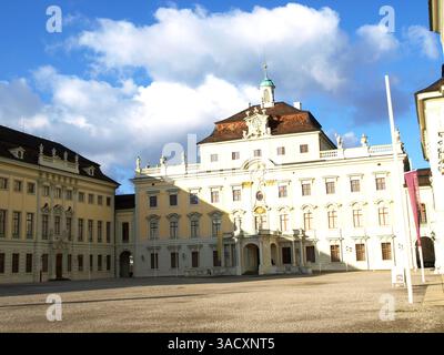 Palais de Ludwigsburg, est un complexe de palais de 452 pièces de 18 bâtiments, le plus grand domaine palatial du pays....(Wiki) Banque D'Images