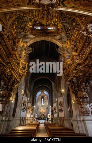Braga, Portugal, riche nef dorée et orgues dans la cathédrale de Braga, Portugal Banque D'Images