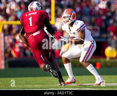12 novembre 2011 - Columbia, Caroline du Sud, U. S - Cornerback des Gators de Floride Marcus Roberson (5) jouant la défense contre le receveur large des Gamecocks de Caroline du Sud Alshon Jeffery (1) (crédit image : © Tony Brown/Southcreek/ZUMAPRESS.com) Banque D'Images