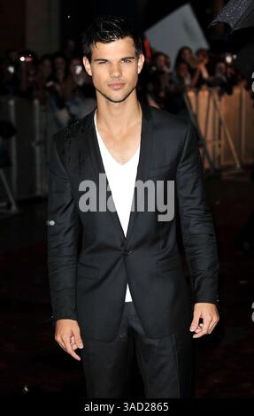 Dec. 31, 1979 - Londres, New York, Grande-Bretagne - . . . . . . . . . . VENTES AUX ÉTATS-UNIS UNIQUEMENT. . . . . Septembre 26 2011, Londres Taylor Lautner à la première britannique de 'Abduction' le 26 2011 septembre à Londres (crédit image : © Sharkpixs/ZUMAPRESS.com) Banque D'Images
