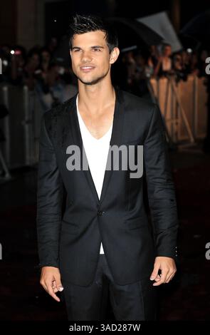 Dec. 31, 1979 - Londres, New York, Grande-Bretagne - . . . . . . . . . . VENTES AUX ÉTATS-UNIS UNIQUEMENT. . . . . Septembre 26 2011, Londres Taylor Lautner à la première britannique de 'Abduction' le 26 2011 septembre à Londres (crédit image : © Sharkpixs/ZUMAPRESS.com) Banque D'Images