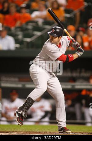 Les Red Sox de Boston désignent Adrian Gonzalez (28) à la batte. Boston Red Sox vs Baltimore Orioles le 28 septembre 2011 à Oriole Park à Camden Yards à Baltimore, MD. Photo de Mike Buscher/ Cal Sport Media(crédit image : © Mike Buscher/Cal Sport Media/ZUMAPRESS.com) Banque D'Images
