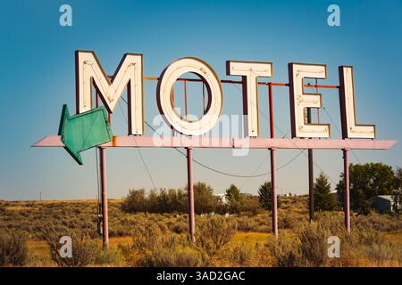 Signe de motel de l'ancien motel, Coulee, État de Washington, États-Unis Banque D'Images